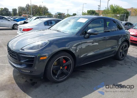 2017 Porsche Macan Gts z USA, uszkodzony, nr VIN WP1AG2A53HLB50392